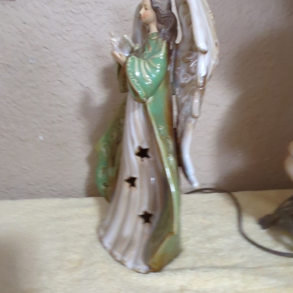 Holiday Large 12" Glossy Porcelain/Ceramic Angel Figurine with Dove Lladro Style - Picture 12 of 15